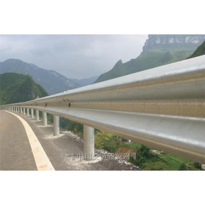 江西赣州公路波形梁护栏板厂家送货安装